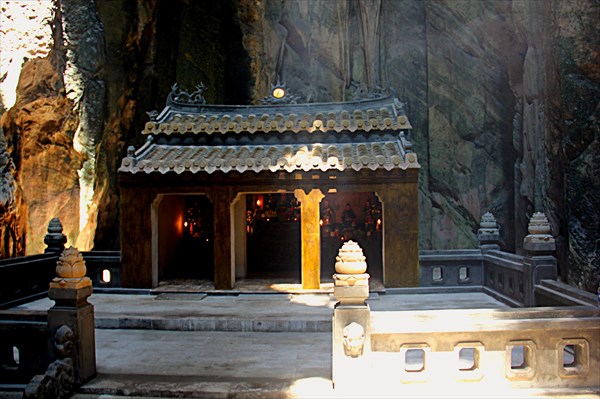 062-Пещера с Буддой